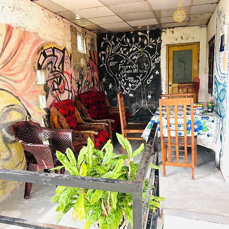 Sandaru Surffing Inn Weligama Eksteriør bilde
