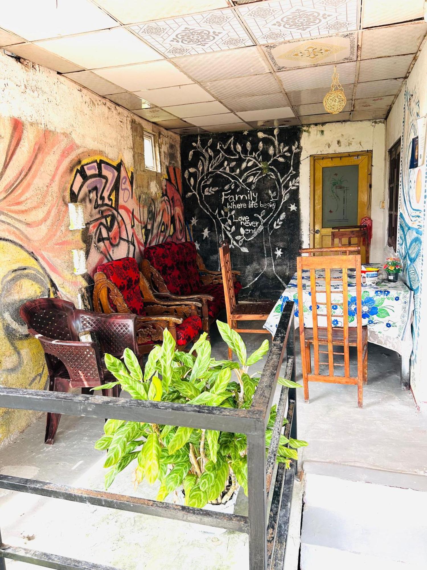 Sandaru Surffing Inn Weligama Eksteriør bilde